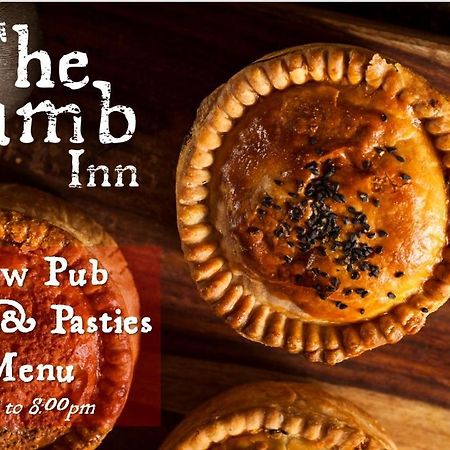 The Lamb Inn Crediton Extérieur photo
