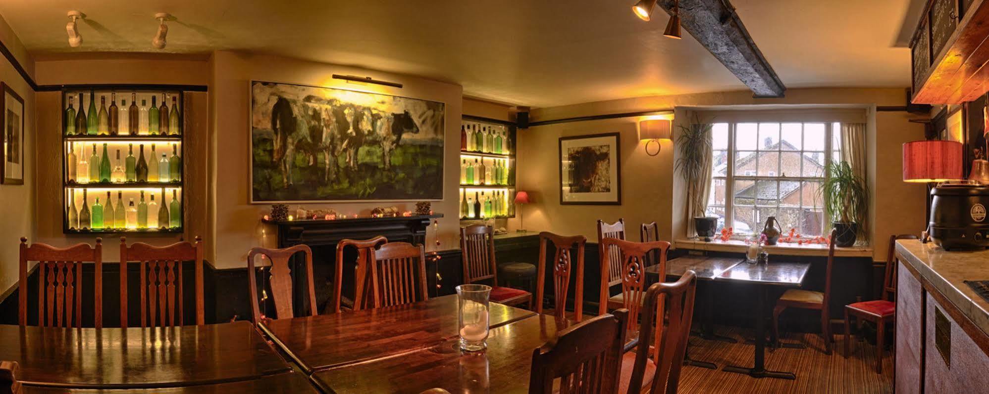 The Lamb Inn Crediton Extérieur photo