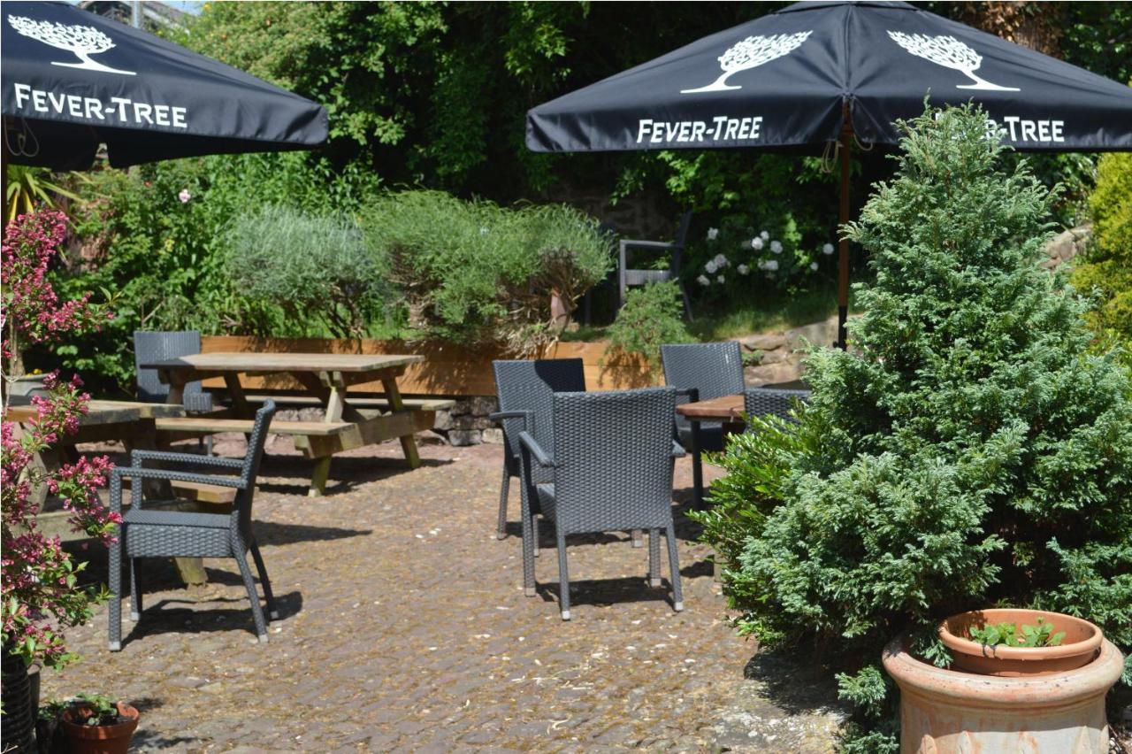 The Lamb Inn Crediton Extérieur photo