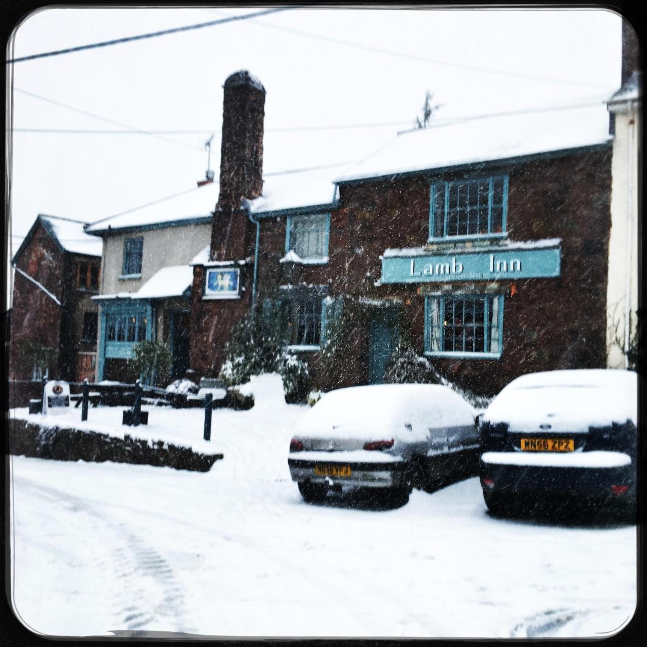 The Lamb Inn Crediton Extérieur photo