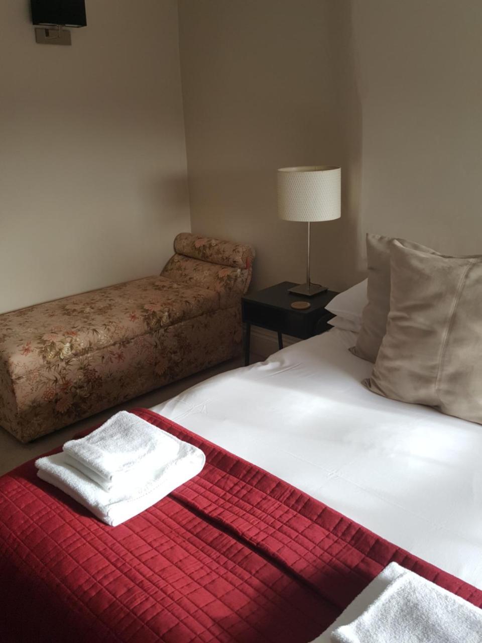 The Lamb Inn Crediton Extérieur photo