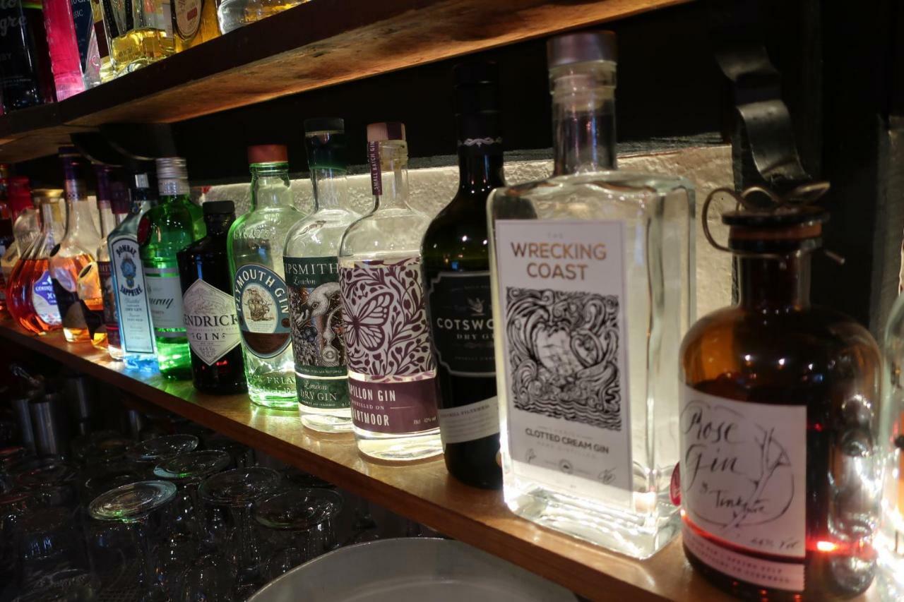 The Lamb Inn Crediton Extérieur photo
