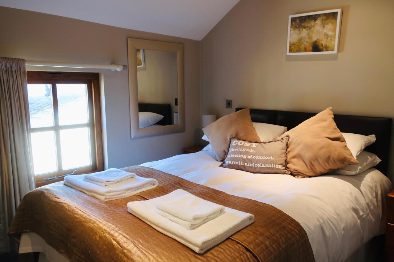 The Lamb Inn Crediton Extérieur photo